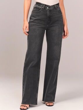 Abercrombie & fitch black/grey the 90’s relaxed Jean high rise size 14